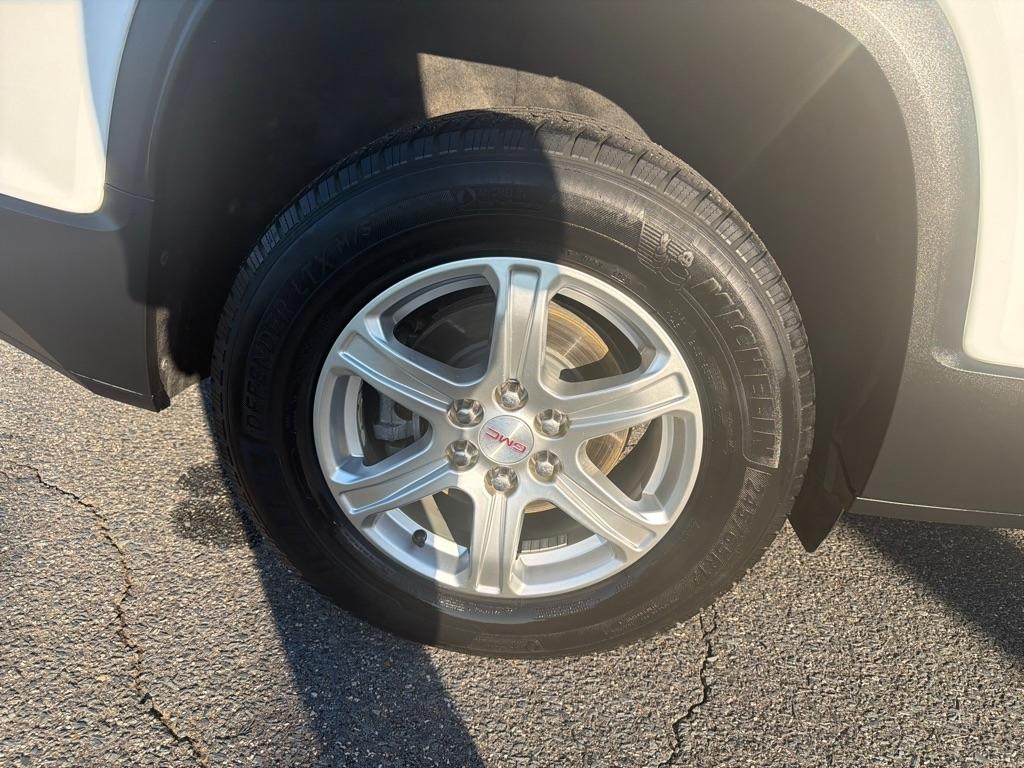 GMC Acadia FWD 4dr SLE w/SLE-1 2019