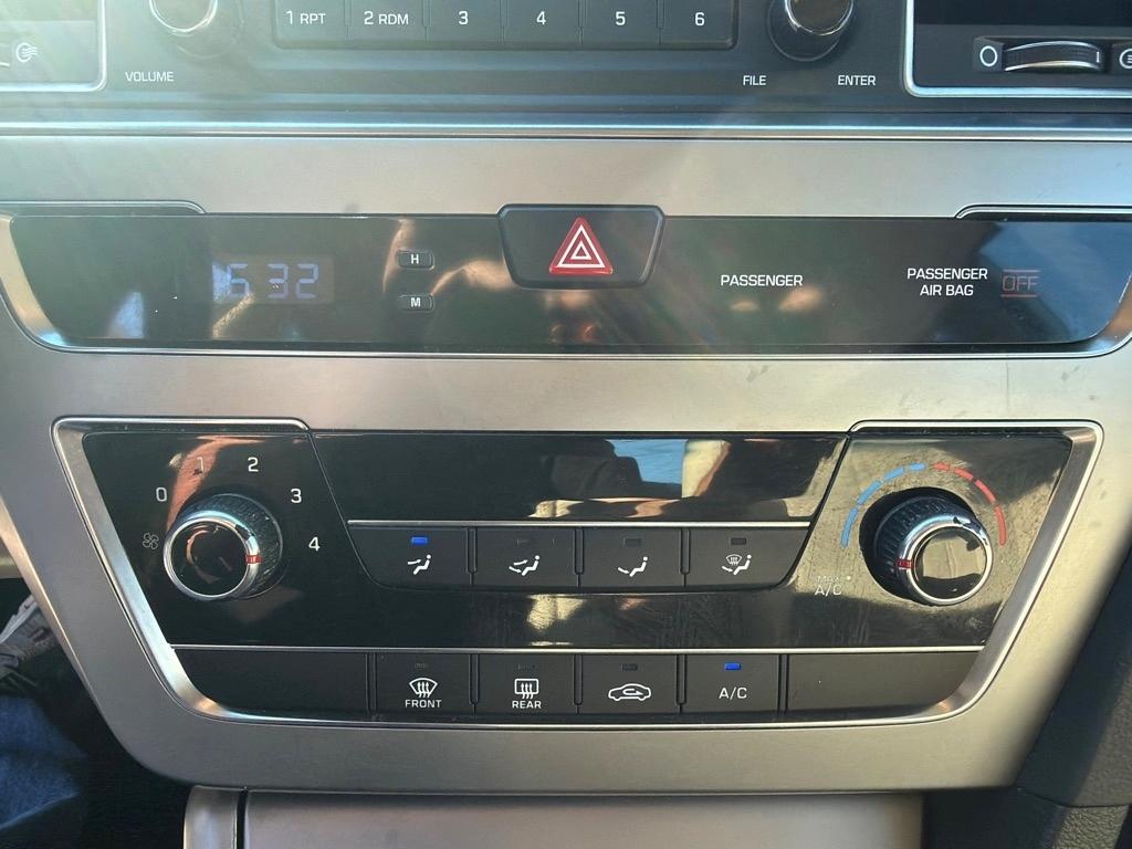 Hyundai Sonata 4dr Sdn 2.4L SE PZEV 2015