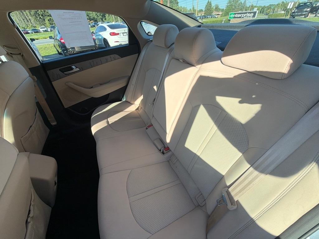 Hyundai Sonata 4dr Sdn 2.4L SE PZEV 2015