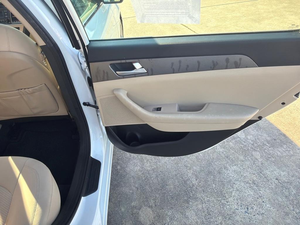 Hyundai Sonata 4dr Sdn 2.4L SE PZEV 2015