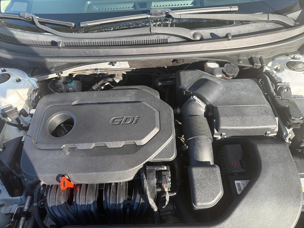 Hyundai Sonata 4dr Sdn 2.4L SE PZEV 2015