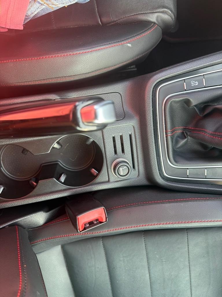 Volkswagen Golf GTI 4dr HB Man S w/Performance Pkg 2015