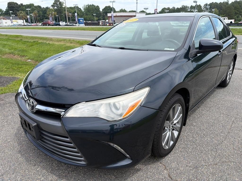 Toyota Camry XLE Auto (Natl) 2017