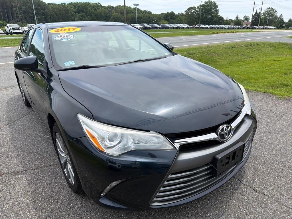 Toyota Camry XLE Auto (Natl) 2017