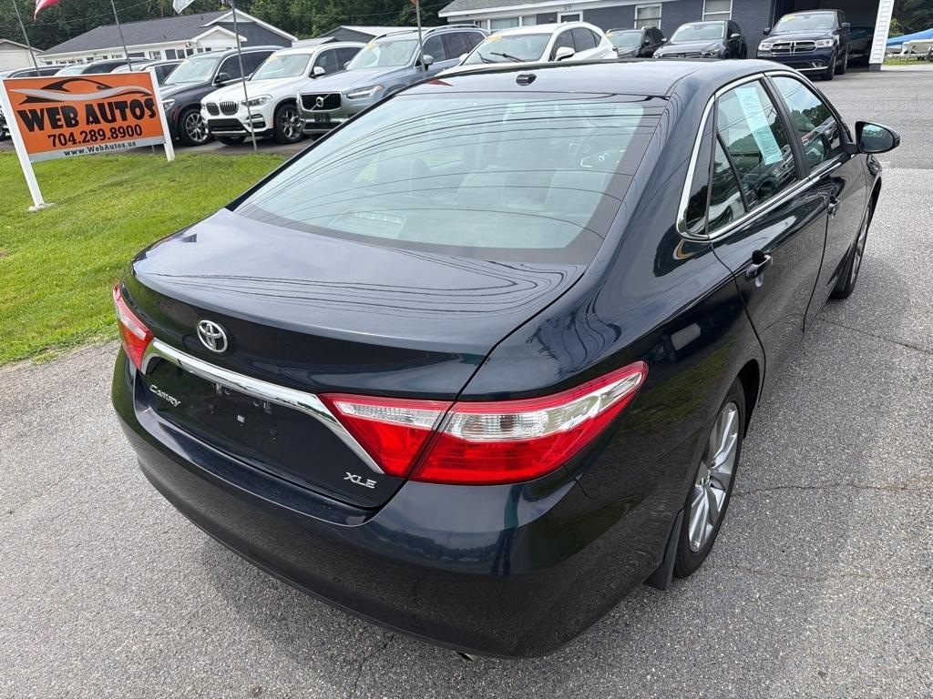 Toyota Camry XLE Auto (Natl) 2017