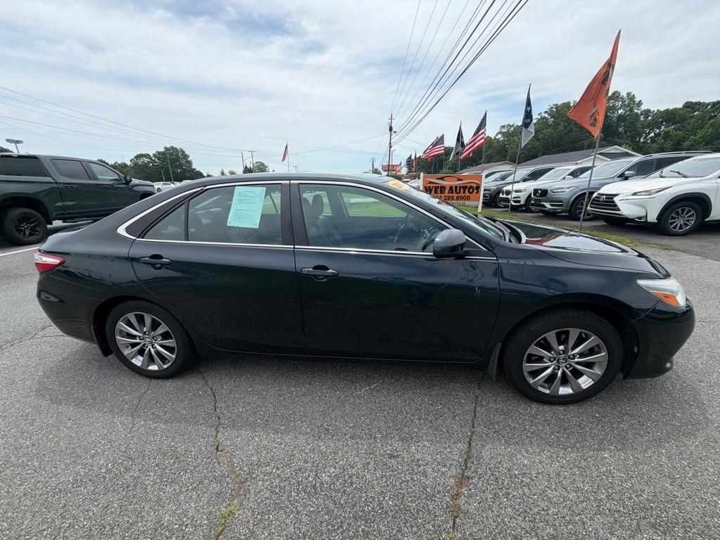 Toyota Camry XLE Auto (Natl) 2017