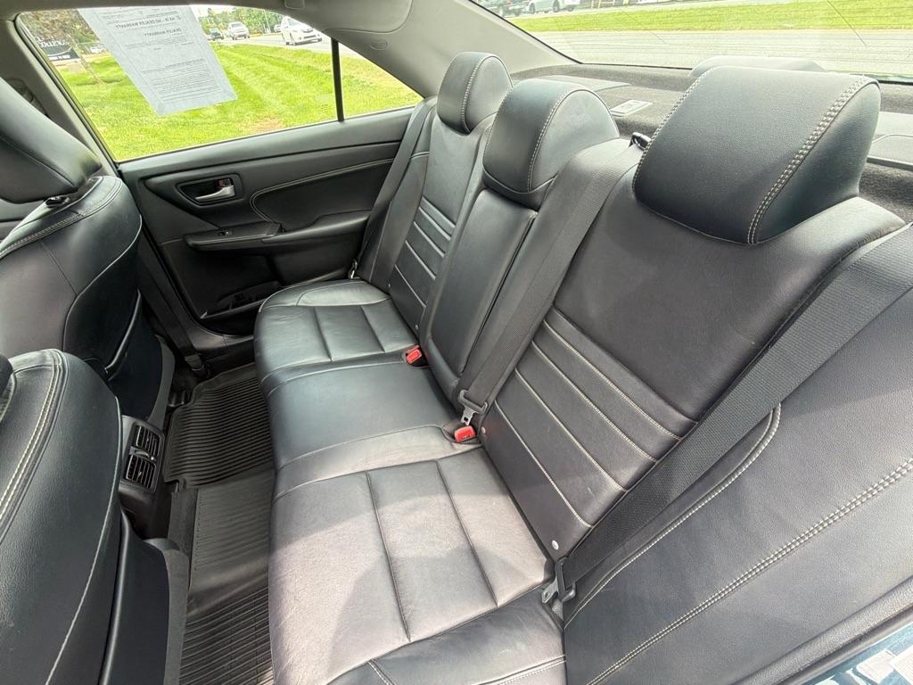 Toyota Camry XLE Auto (Natl) 2017