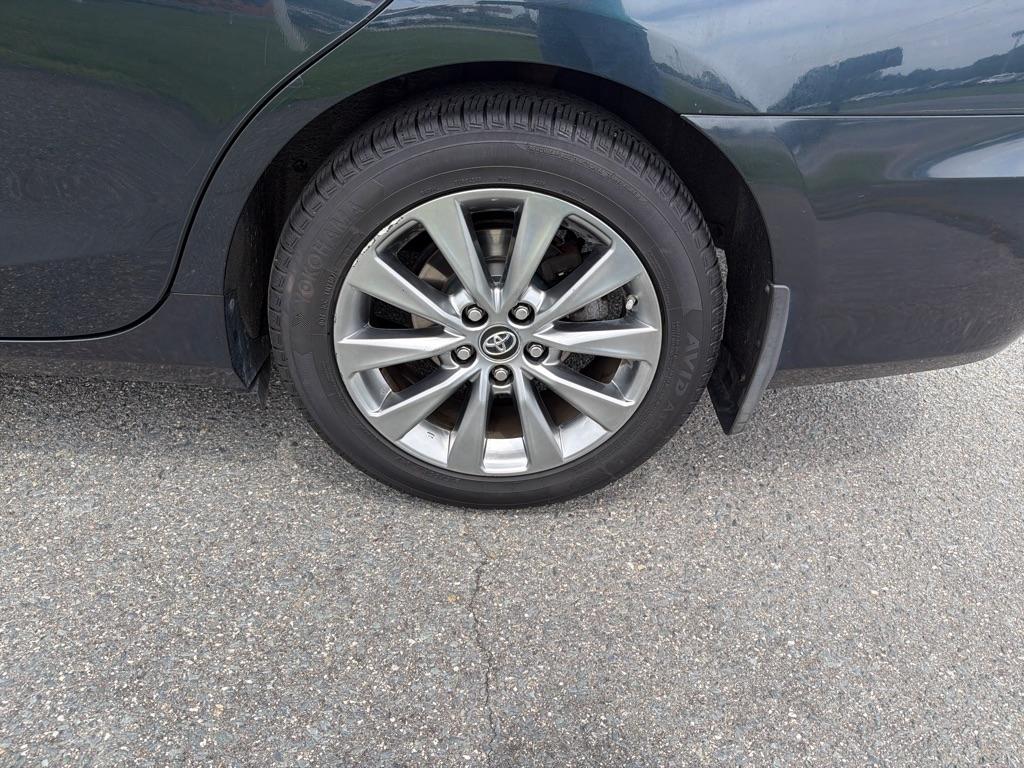 Toyota Camry XLE Auto (Natl) 2017
