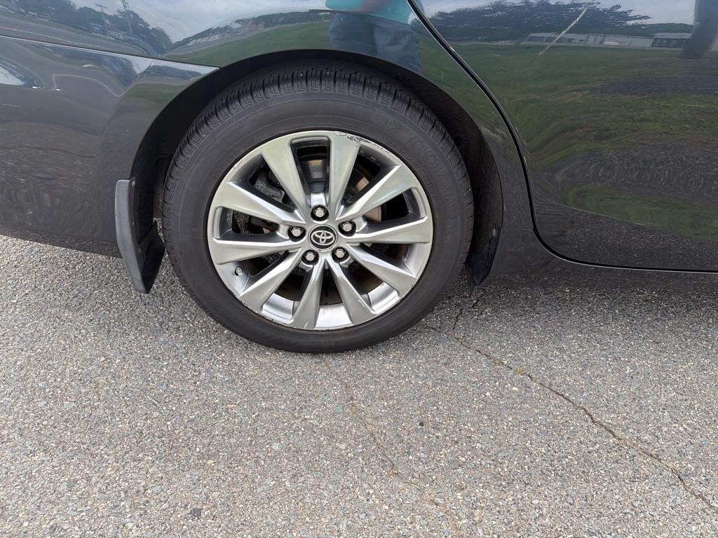 Toyota Camry XLE Auto (Natl) 2017