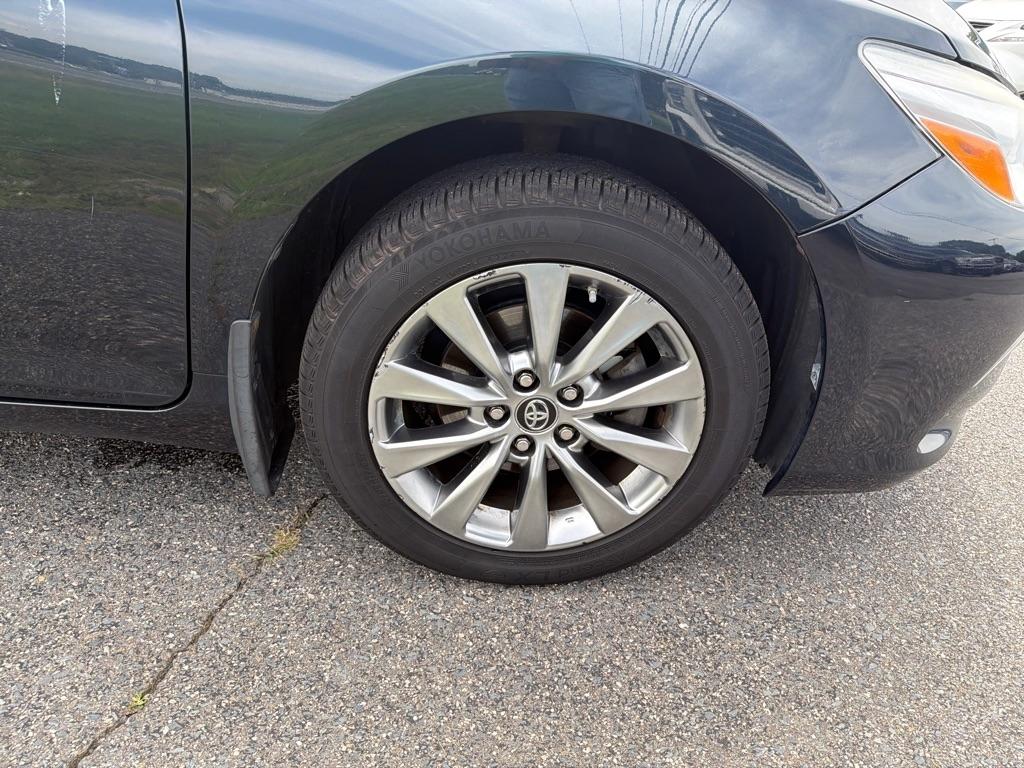 Toyota Camry XLE Auto (Natl) 2017