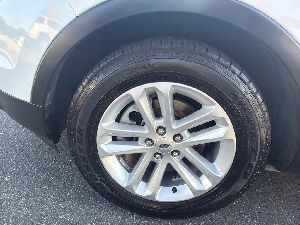 Ford Explorer FWD 4dr XLT 2015