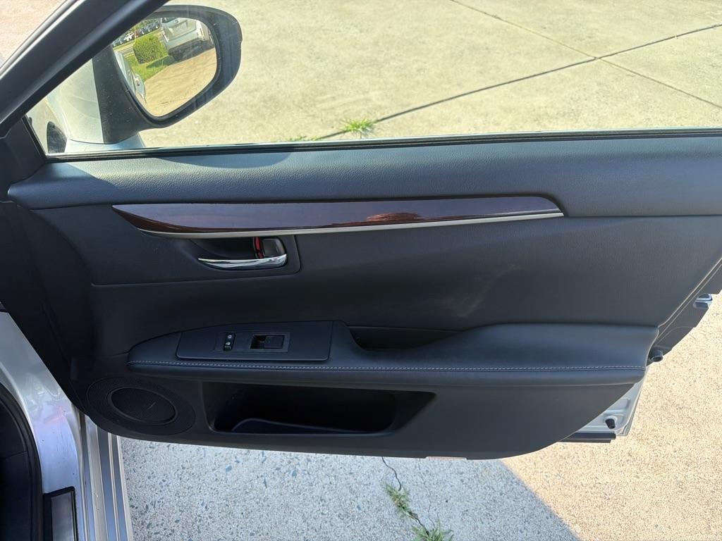Lexus ES 350 4dr Sdn 2014