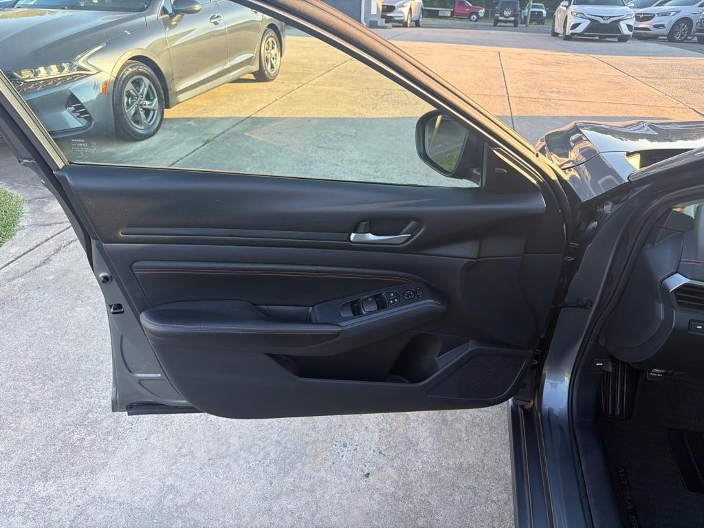 Nissan Altima 2.5 SR Sedan 2019