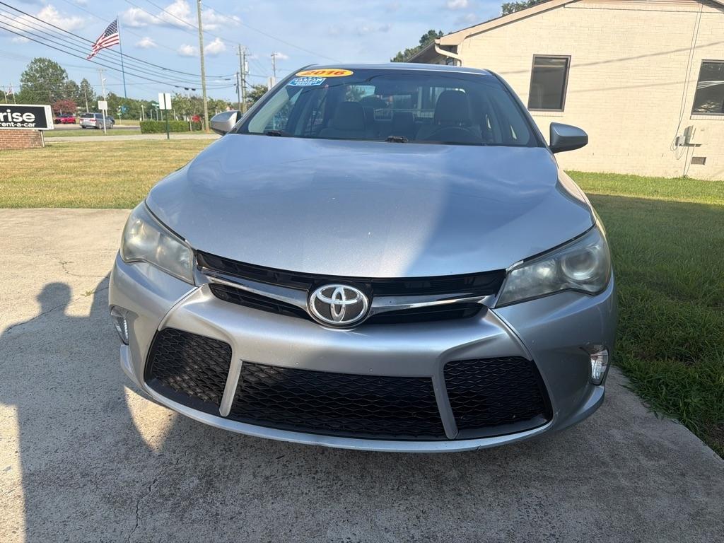 Toyota Camry 4dr Sdn I4 Auto SE w/Special Edition Pkg (Natl) 2016