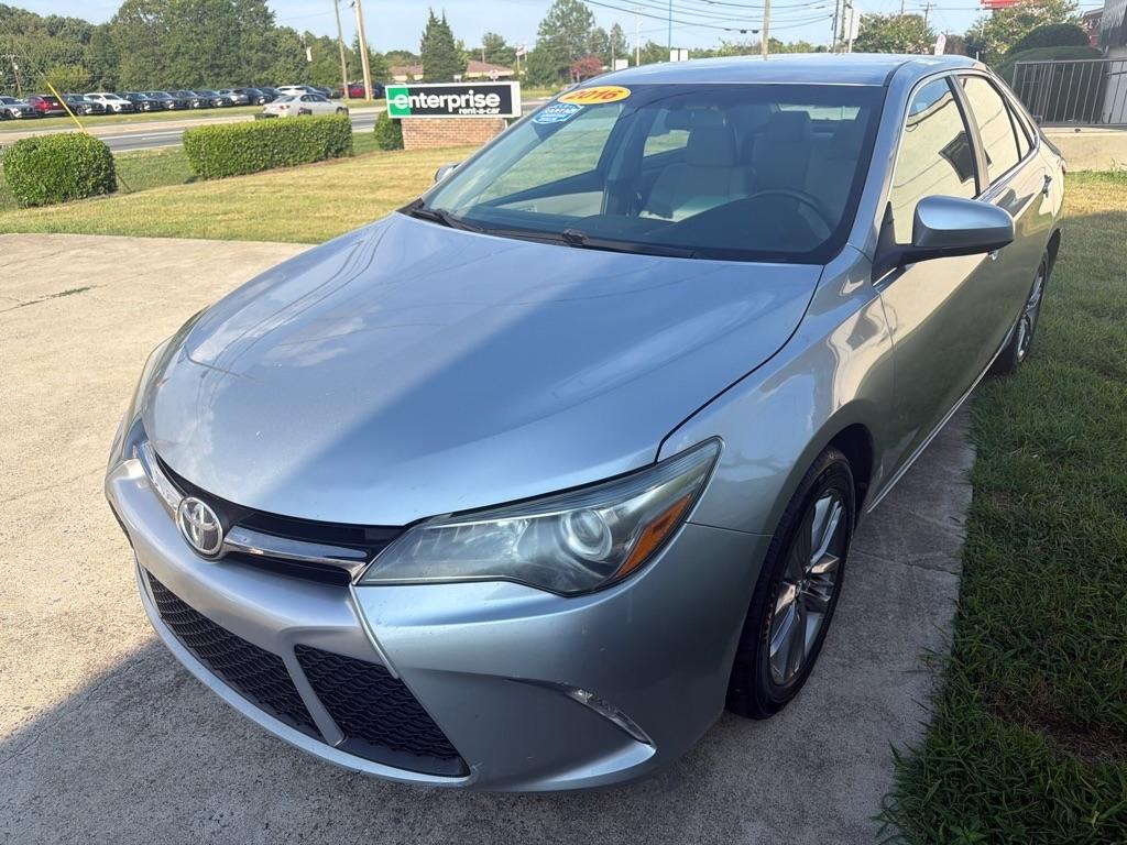 Toyota Camry 4dr Sdn I4 Auto SE w/Special Edition Pkg (Natl) 2016