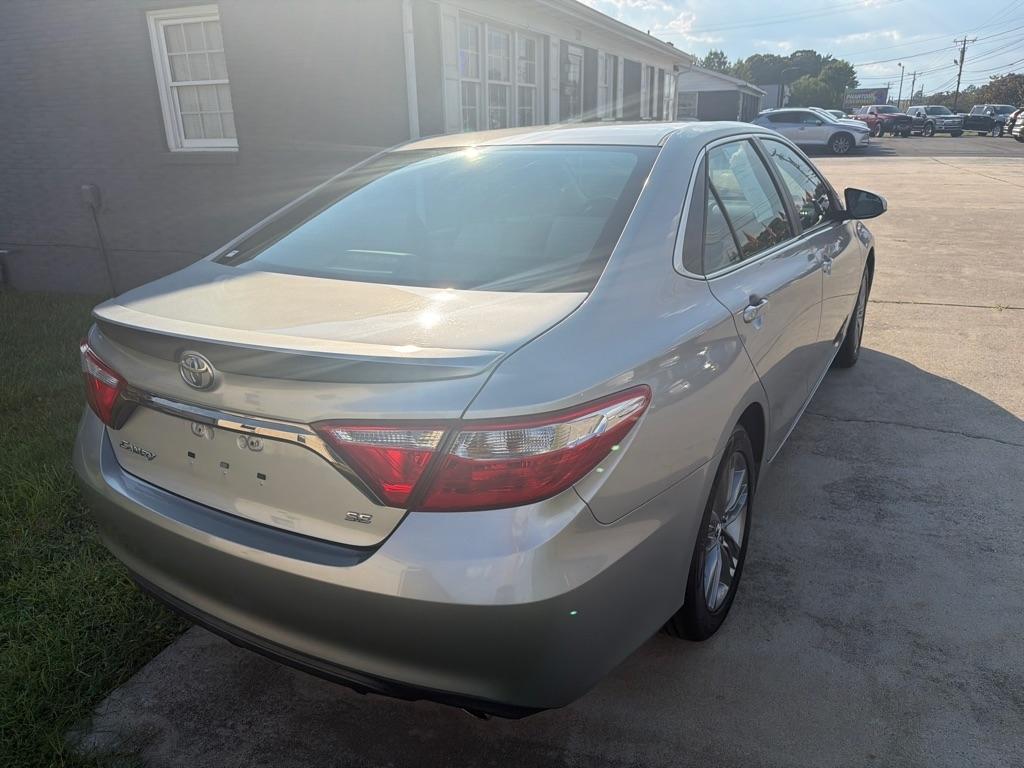 Toyota Camry 4dr Sdn I4 Auto SE w/Special Edition Pkg (Natl) 2016