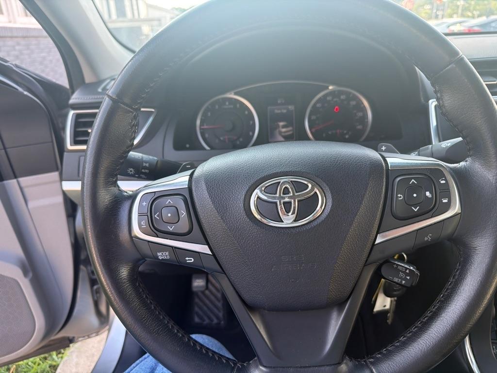 Toyota Camry 4dr Sdn I4 Auto SE w/Special Edition Pkg (Natl) 2016