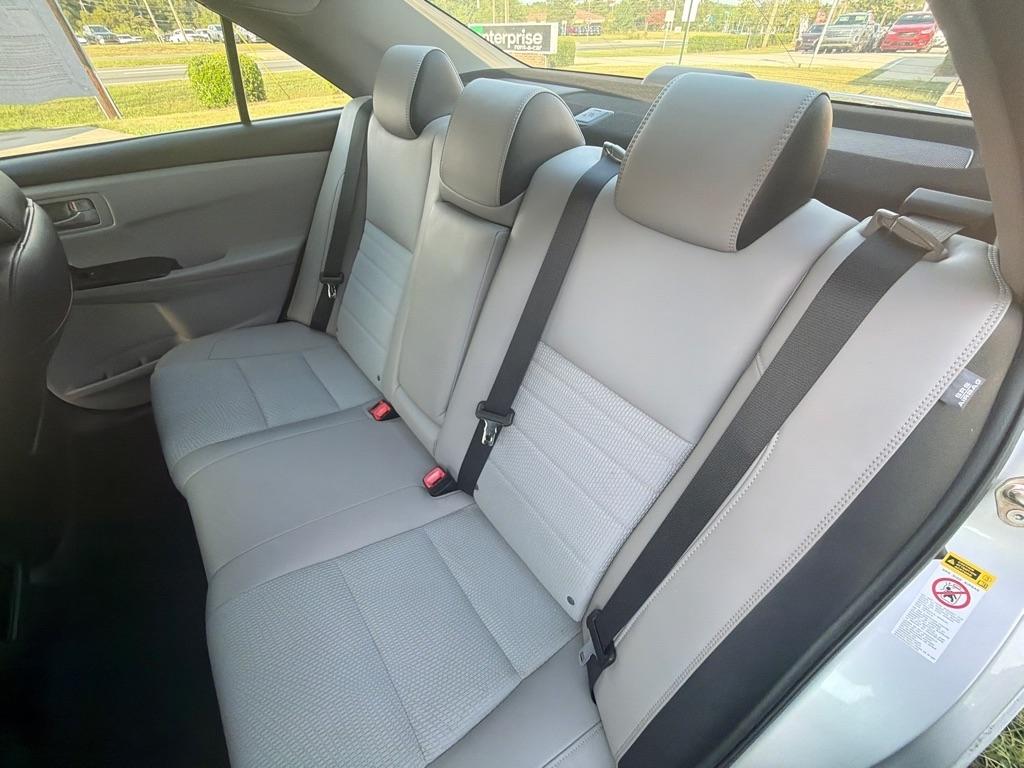 Toyota Camry 4dr Sdn I4 Auto SE w/Special Edition Pkg (Natl) 2016