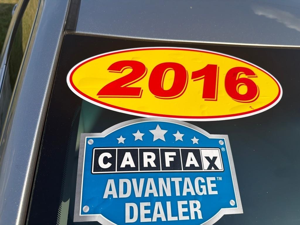Toyota Camry 4dr Sdn I4 Auto SE w/Special Edition Pkg (Natl) 2016