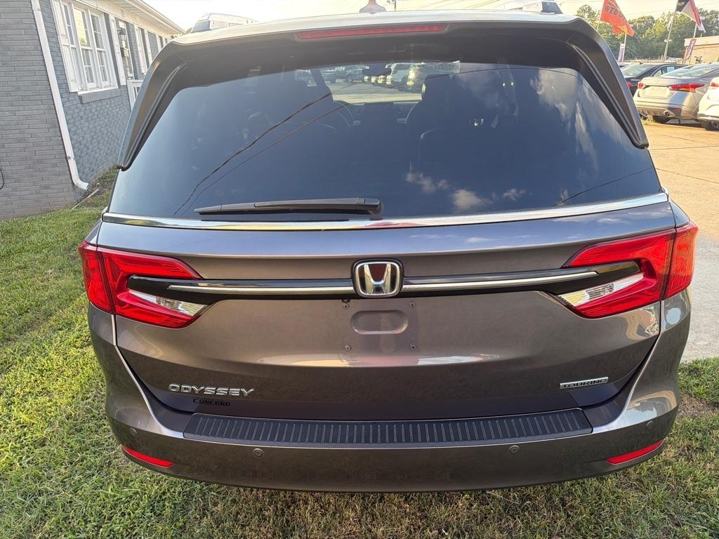 Honda Odyssey Touring Auto 2021