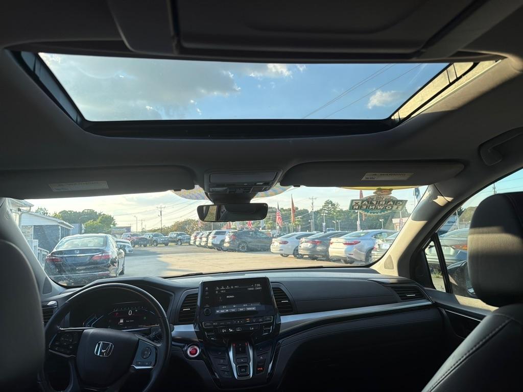 Honda Odyssey Touring Auto 2021