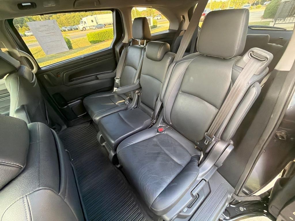 Honda Odyssey Touring Auto 2021