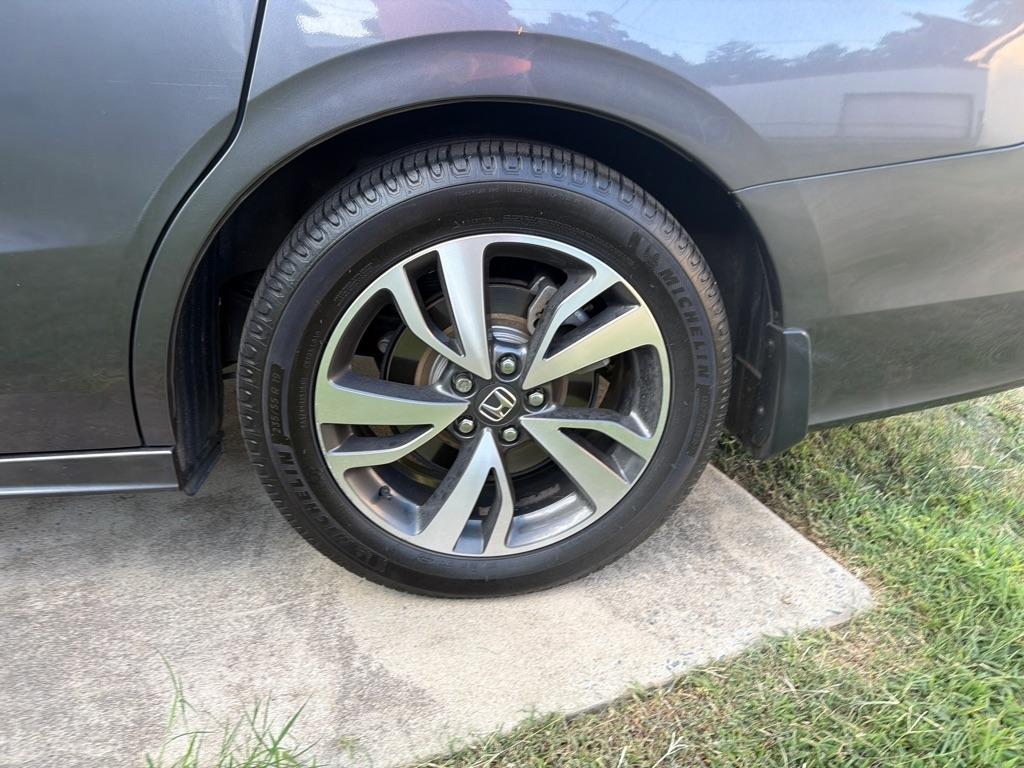 Honda Odyssey Touring Auto 2021