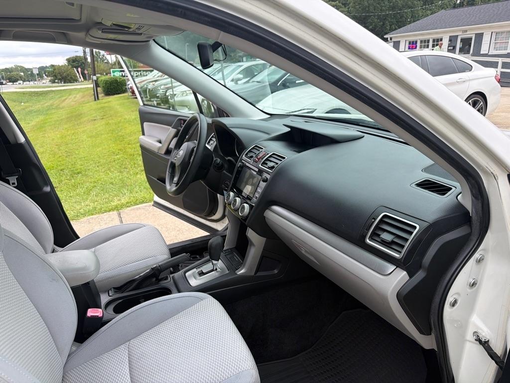 Subaru Forester 4dr CVT 2.5i Premium PZEV 2016