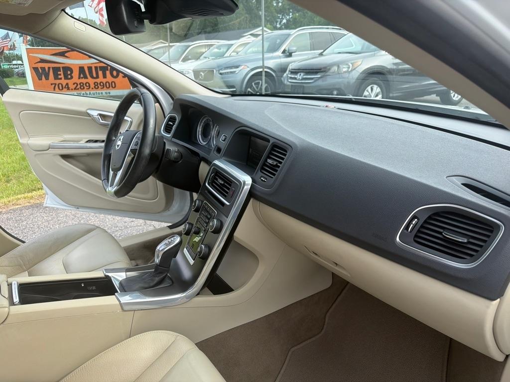 Volvo S60 4dr Sdn T5 FWD 2013