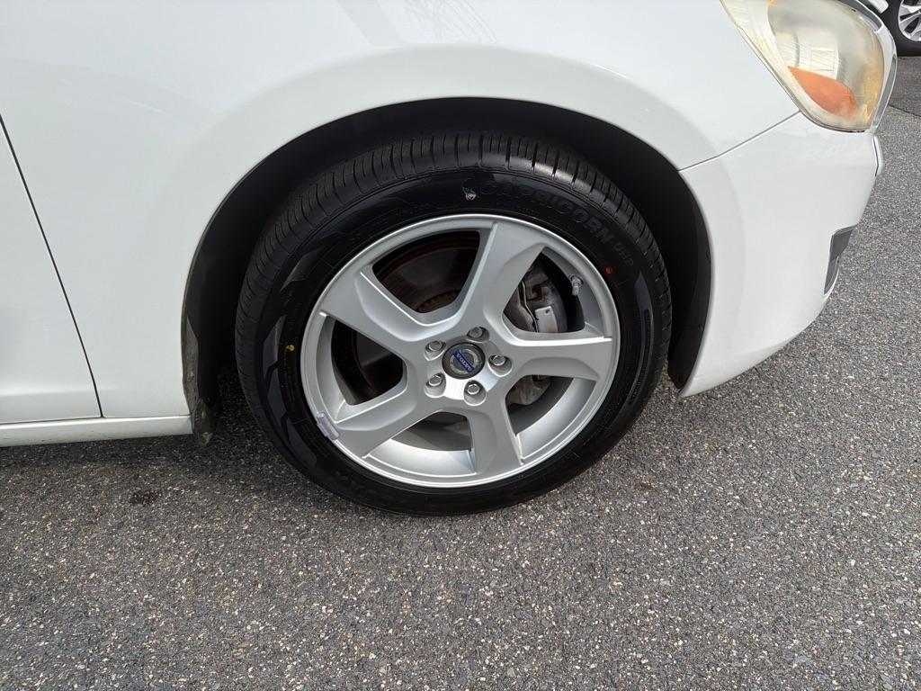 Volvo S60 4dr Sdn T5 FWD 2013