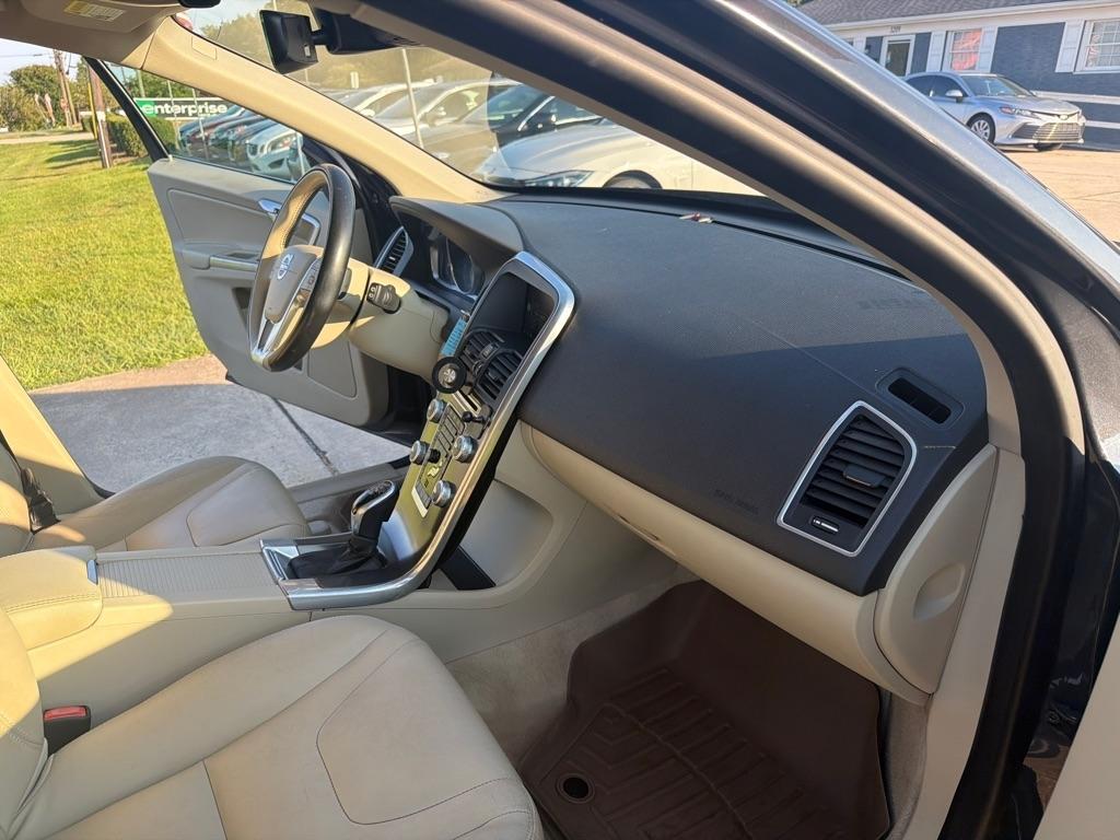 Volvo XC60 FWD 4dr T5 Drive-E Premier 2016