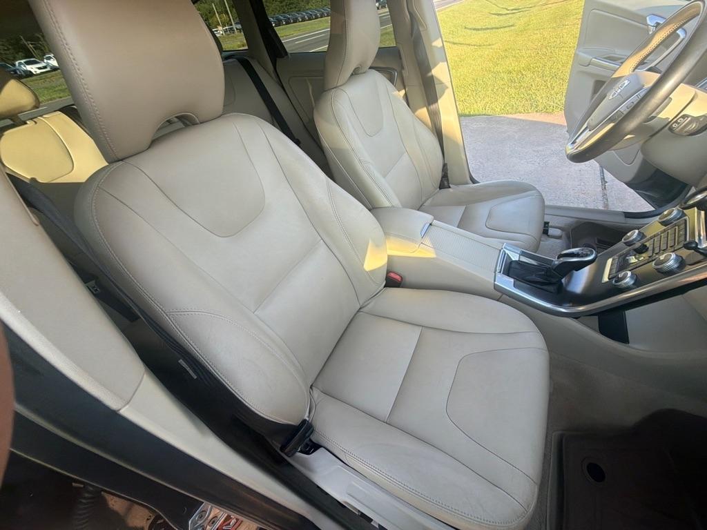 Volvo XC60 FWD 4dr T5 Drive-E Premier 2016