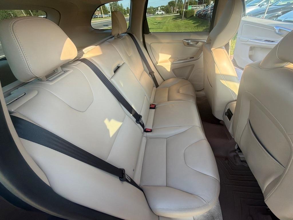 Volvo XC60 FWD 4dr T5 Drive-E Premier 2016