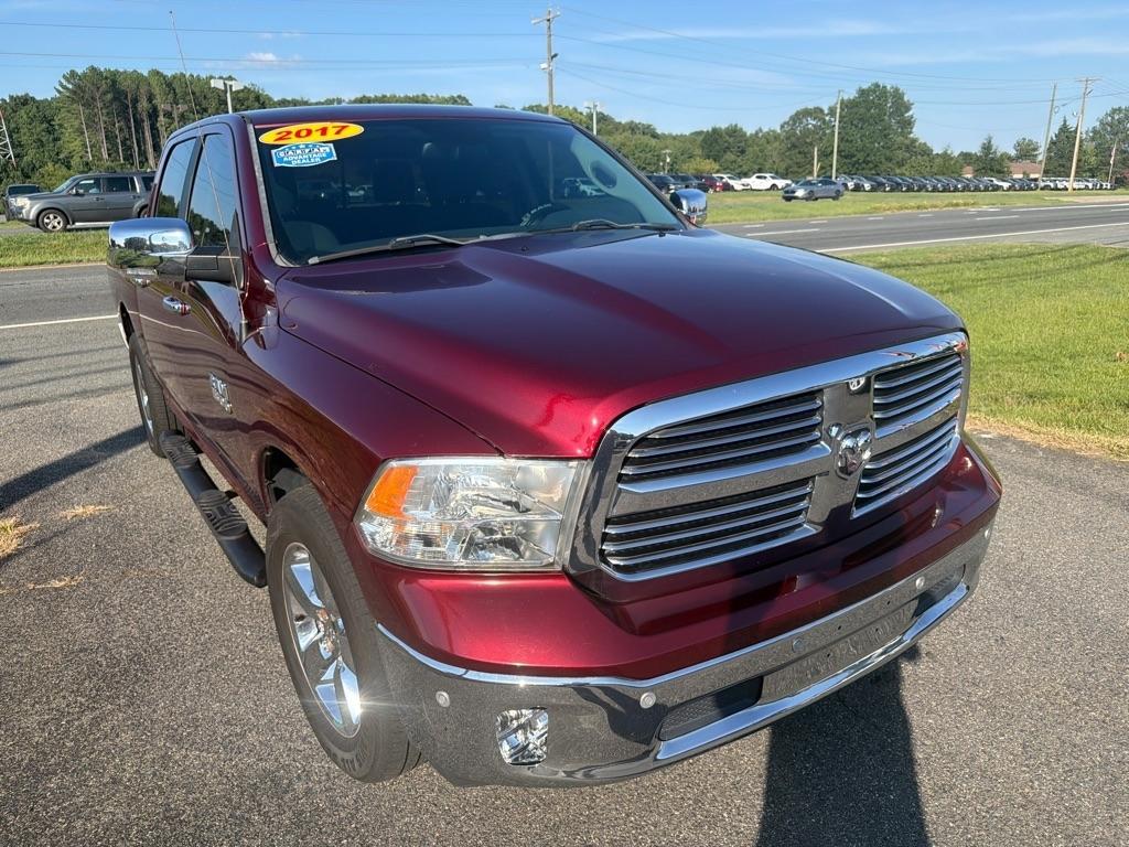RAM 1500 Big Horn 4x4 Crew Cab 5'7" Box 2017