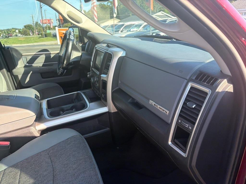 RAM 1500 Big Horn 4x4 Crew Cab 5'7" Box 2017