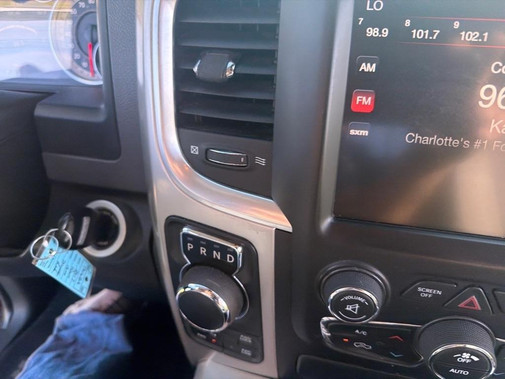 RAM 1500 Big Horn 4x4 Crew Cab 5'7" Box 2017