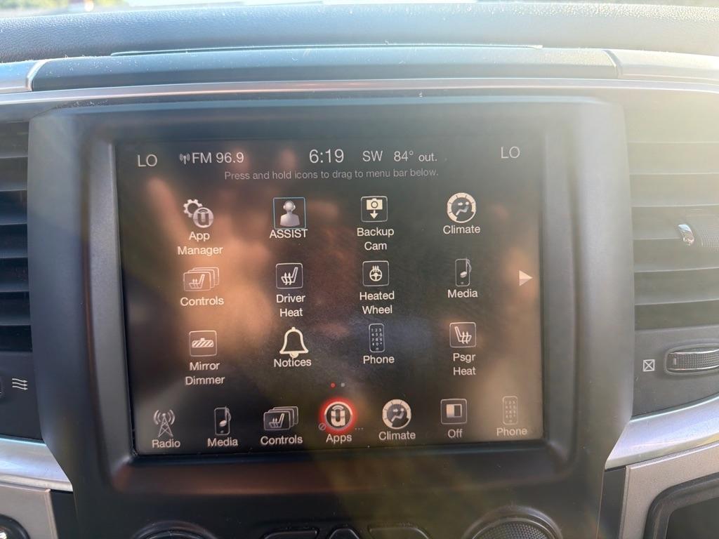 RAM 1500 Big Horn 4x4 Crew Cab 5'7" Box 2017