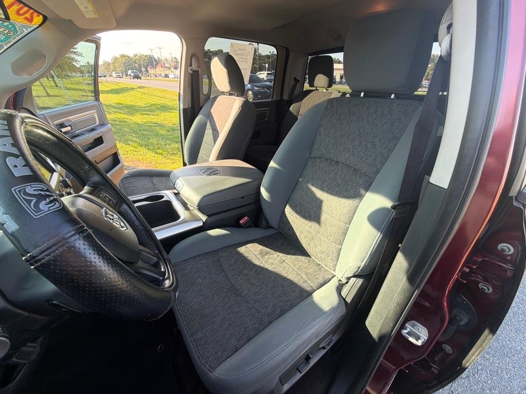 RAM 1500 Big Horn 4x4 Crew Cab 5'7" Box 2017