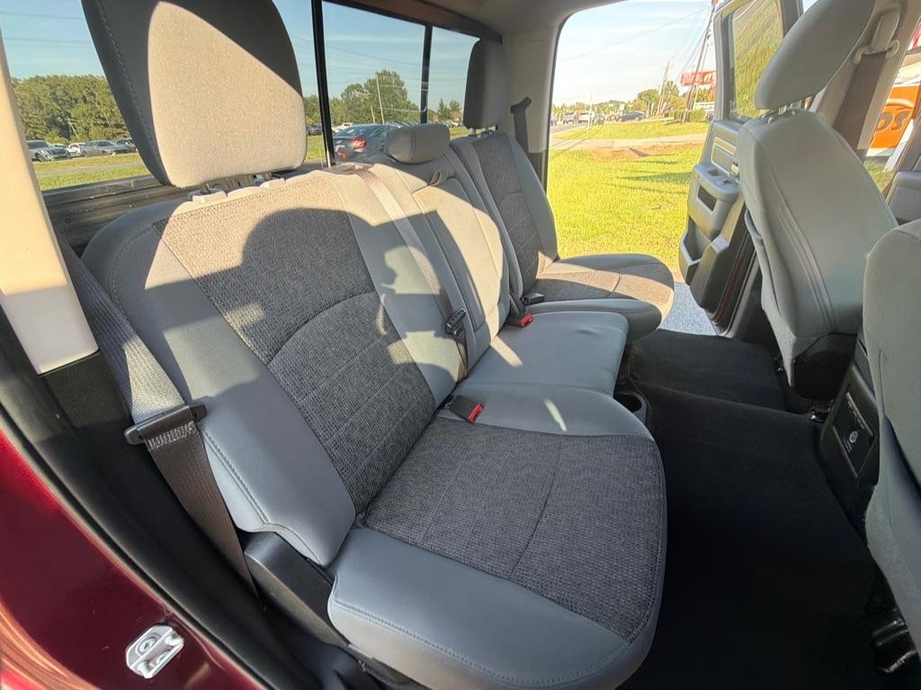 RAM 1500 Big Horn 4x4 Crew Cab 5'7" Box 2017
