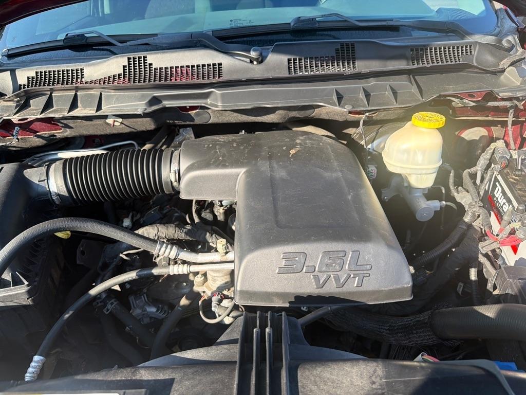 RAM 1500 Big Horn 4x4 Crew Cab 5'7" Box 2017