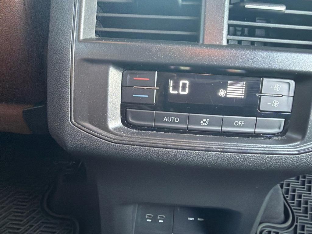Volkswagen Atlas 2021.5 3.6L V6 SE w/Technology FWD 2021