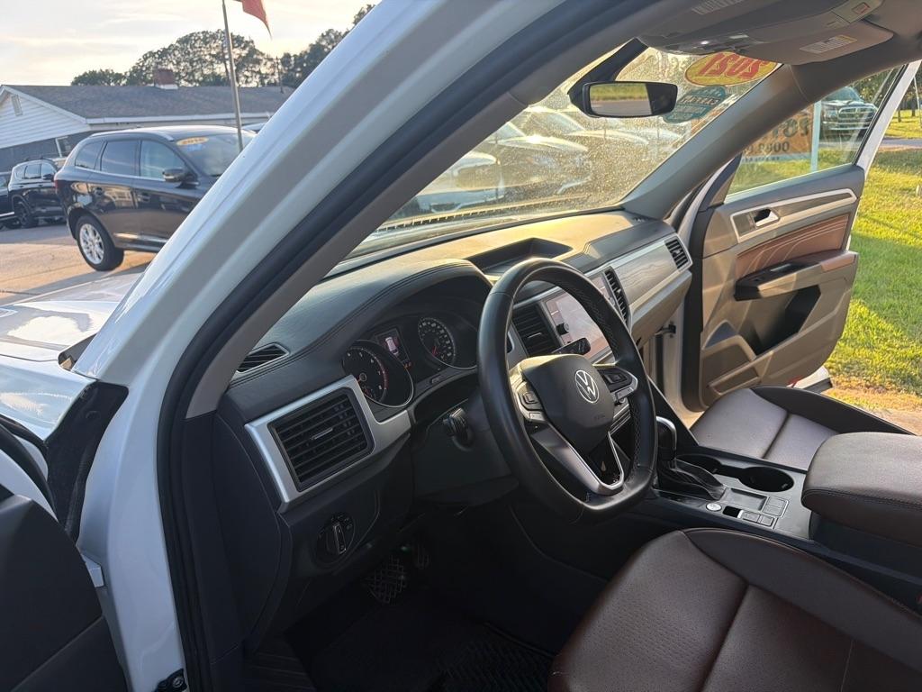 Volkswagen Atlas 2021.5 3.6L V6 SE w/Technology FWD 2021