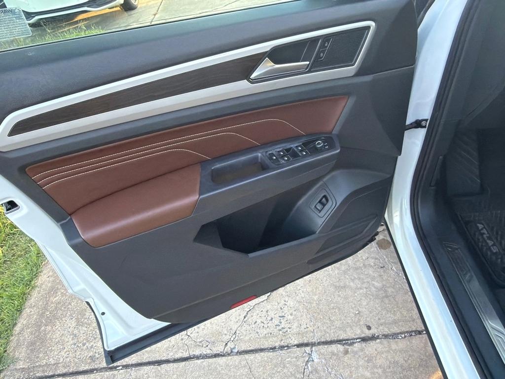 Volkswagen Atlas 2021.5 3.6L V6 SE w/Technology FWD 2021