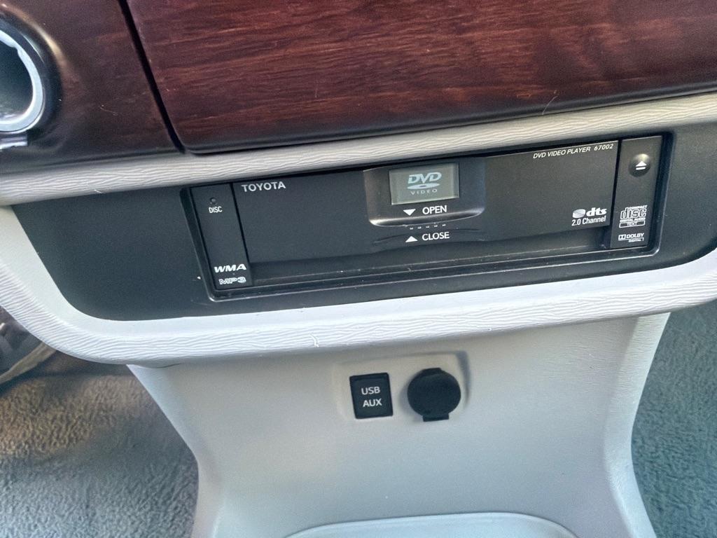 Toyota Sienna 5dr 7-Pass Van V6 XLE AAS FWD (Natl) 2014