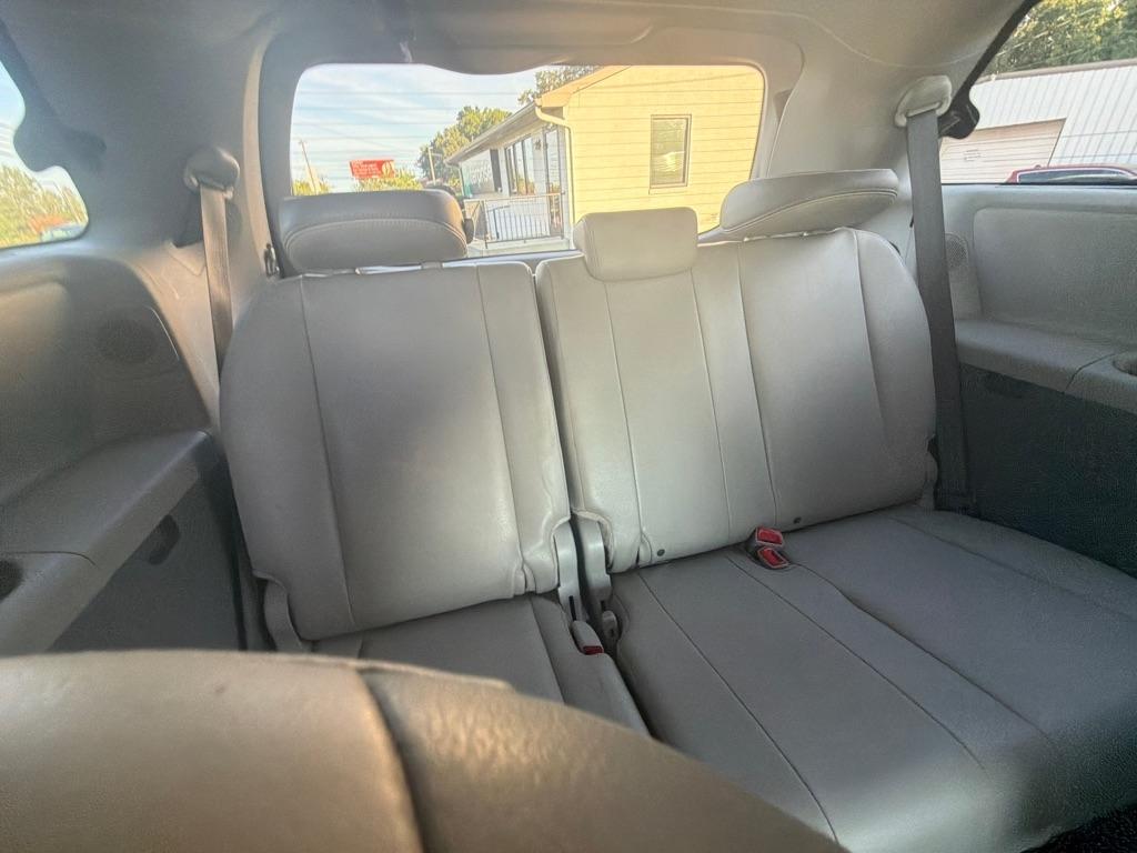 Toyota Sienna 5dr 7-Pass Van V6 XLE AAS FWD (Natl) 2014