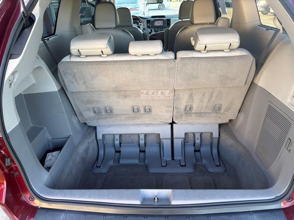 Toyota Sienna 5dr 7-Pass Van V6 XLE AAS FWD (Natl) 2014