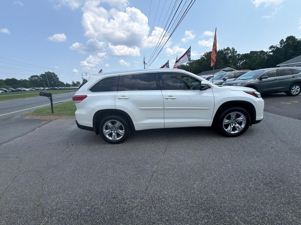 Toyota Highlander Limited V6 FWD (Natl) 2018