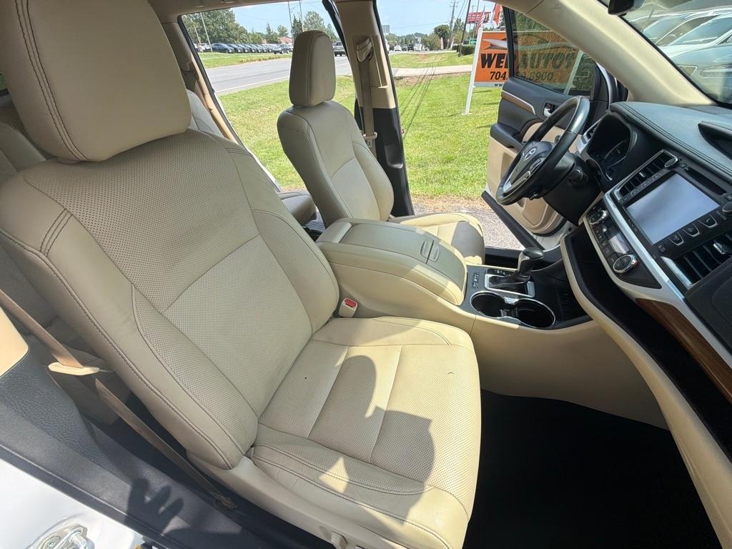 Toyota Highlander Limited V6 FWD (Natl) 2018