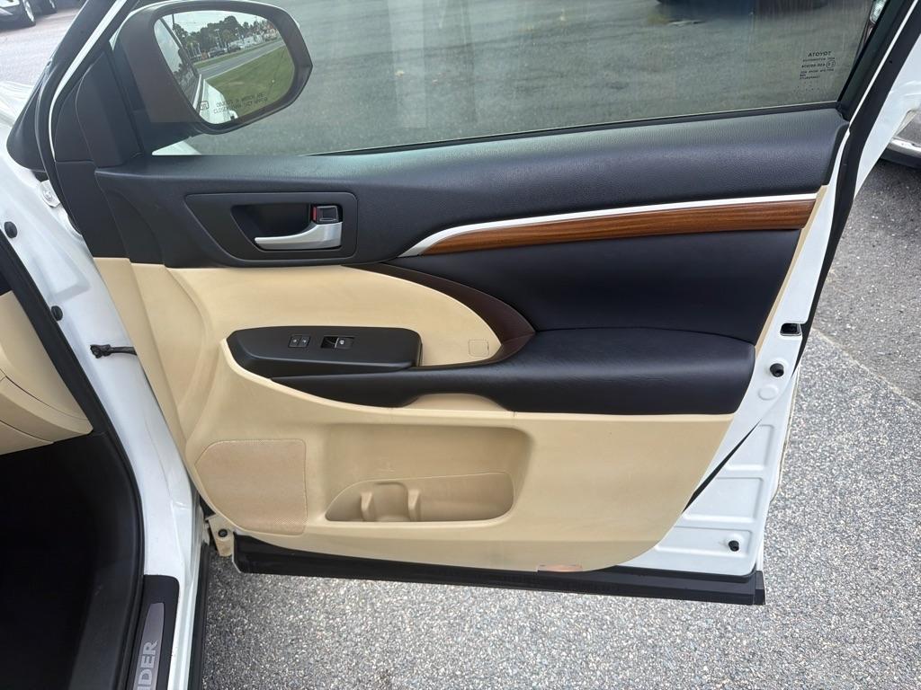 Toyota Highlander Limited V6 FWD (Natl) 2018