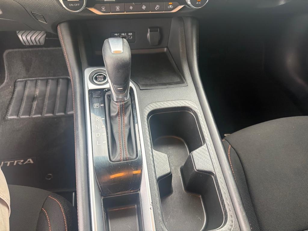 Nissan Sentra SR CVT 2022